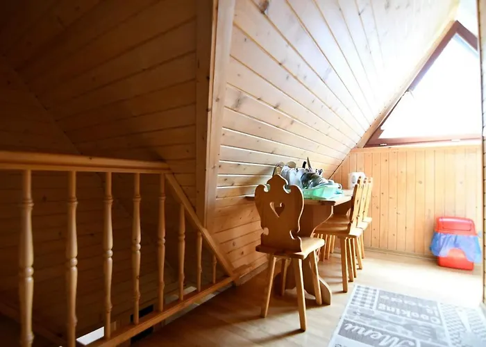 Goscinne Majerczyk *